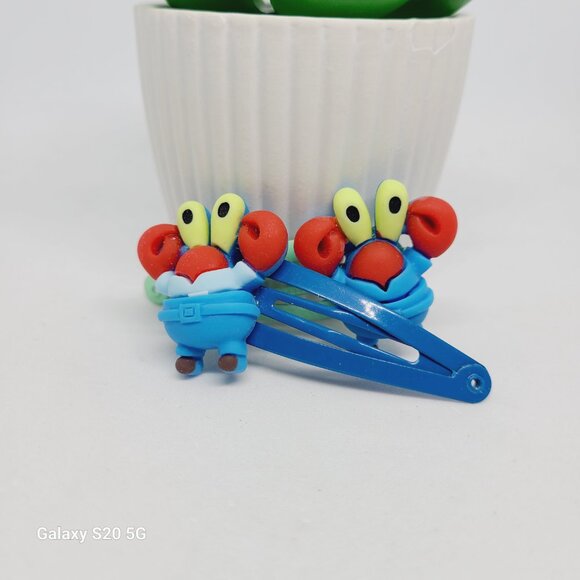 Handcrafted Crab Character Keychain, Stud Earrings and Hair Clips Ladies/Girls - Picture 2 of 8